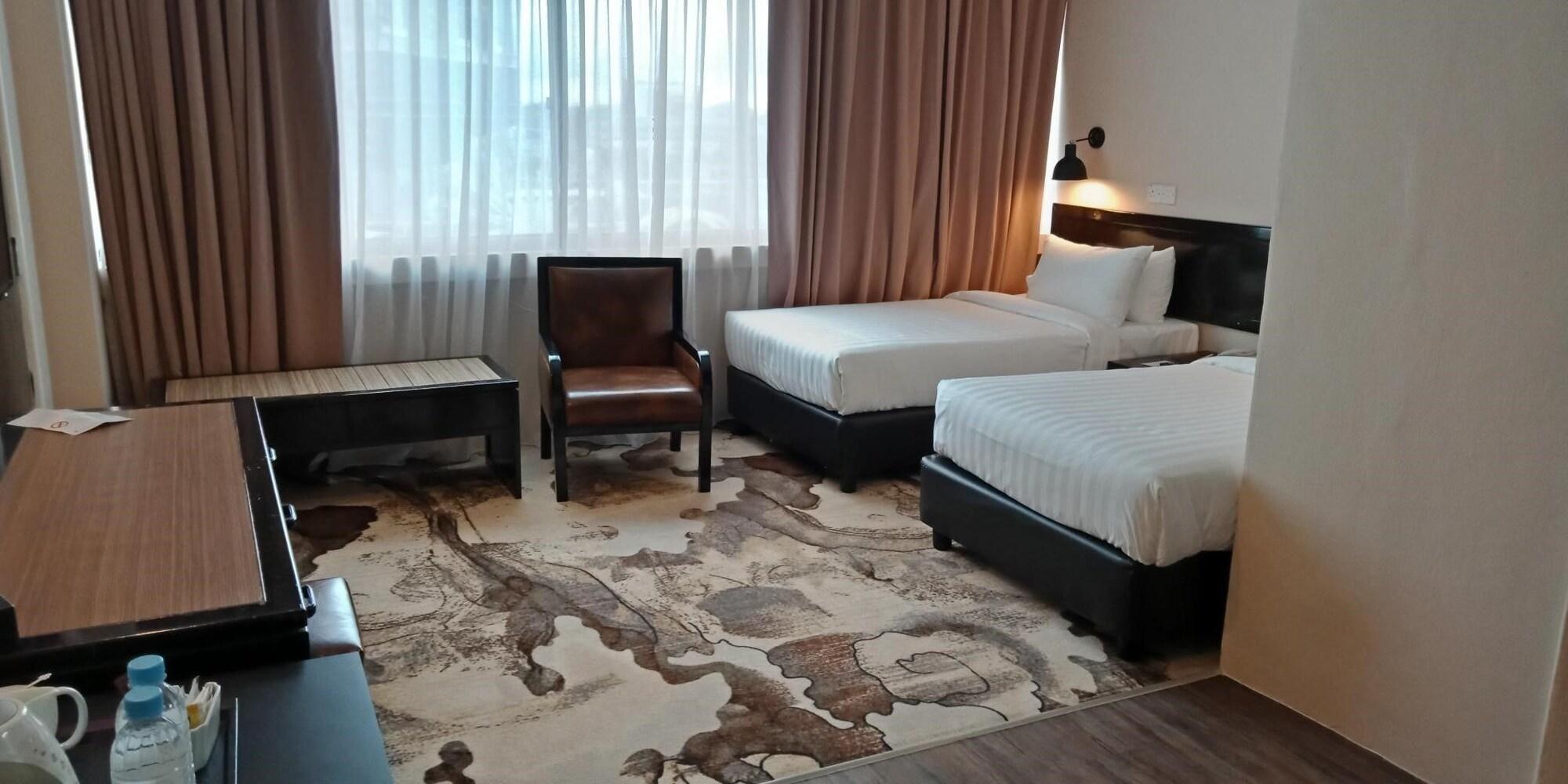 Wana Riverside Hotel Malacca Exteriör bild